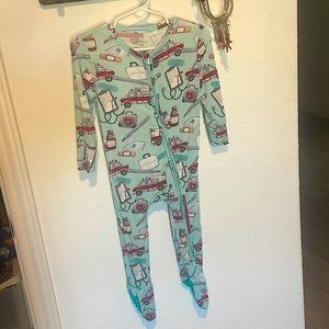 Posh Peanut Medical Print Zippy Footy Sleeper EUC (12-18 Month)